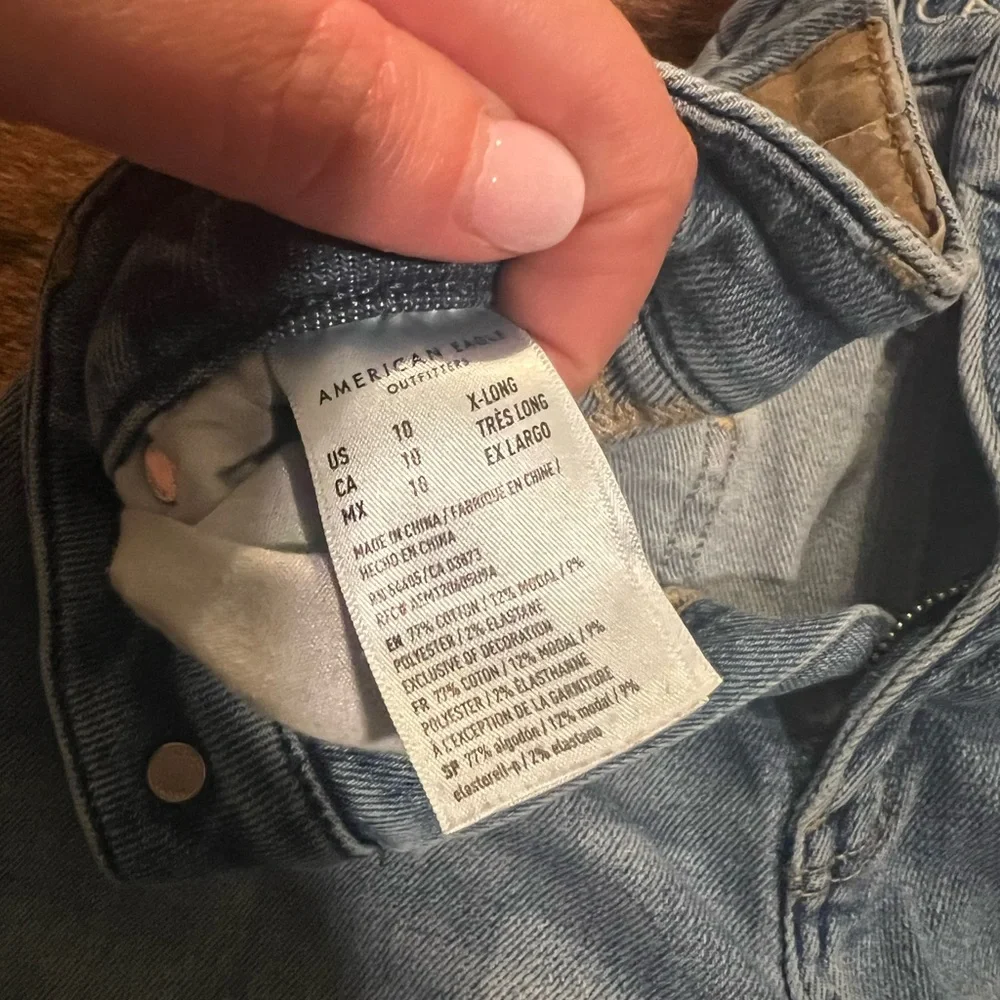American Eagle, Curvy Mom Jean, size 10 XLONG - Picture 2 of 4